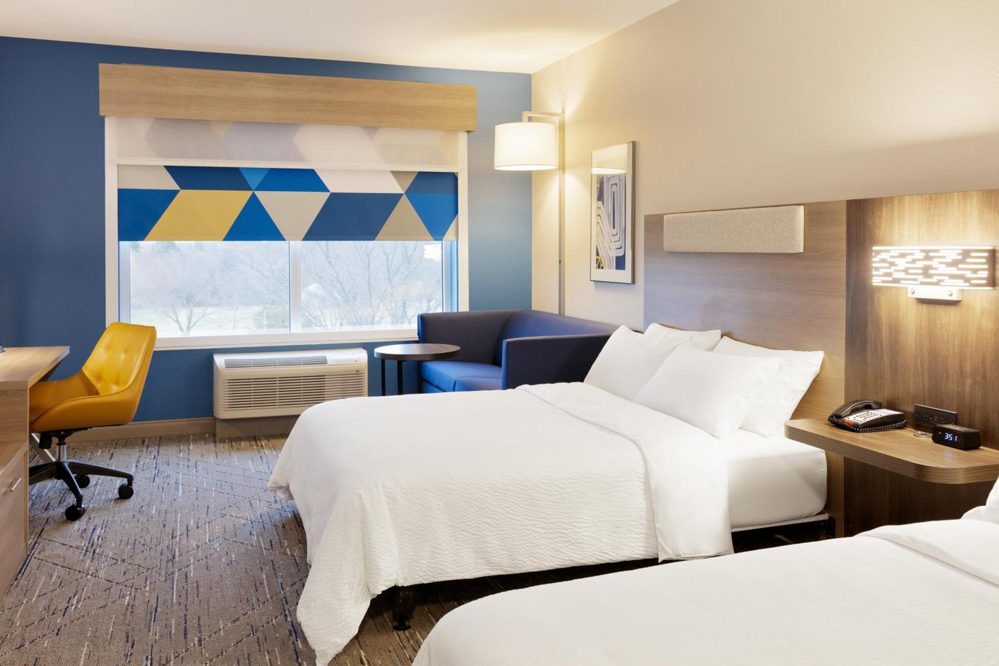 Express & Drums-hazelton By Ihg Hotel 2*